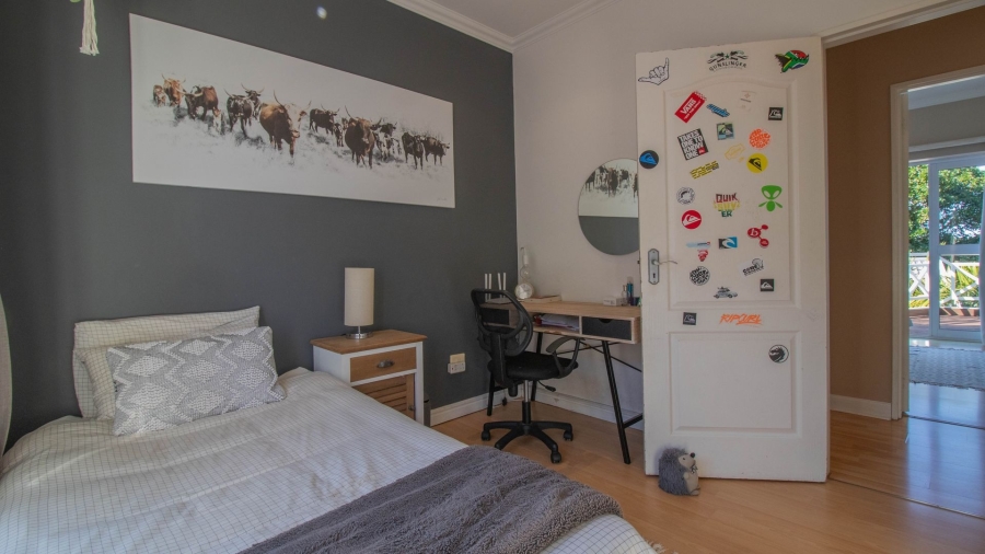 6 Bedroom Property for Sale in Beacon Bay Eastern Cape
